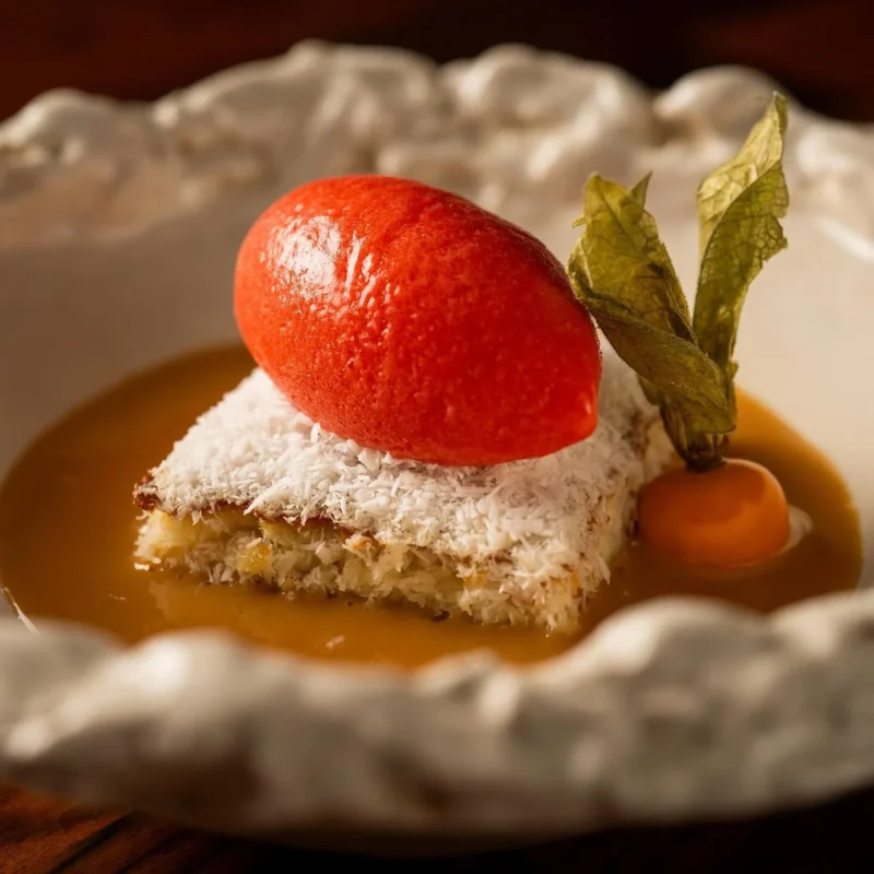 Bom Bocado acompanhado de doce de leite cremoso e sorbet de goiaba